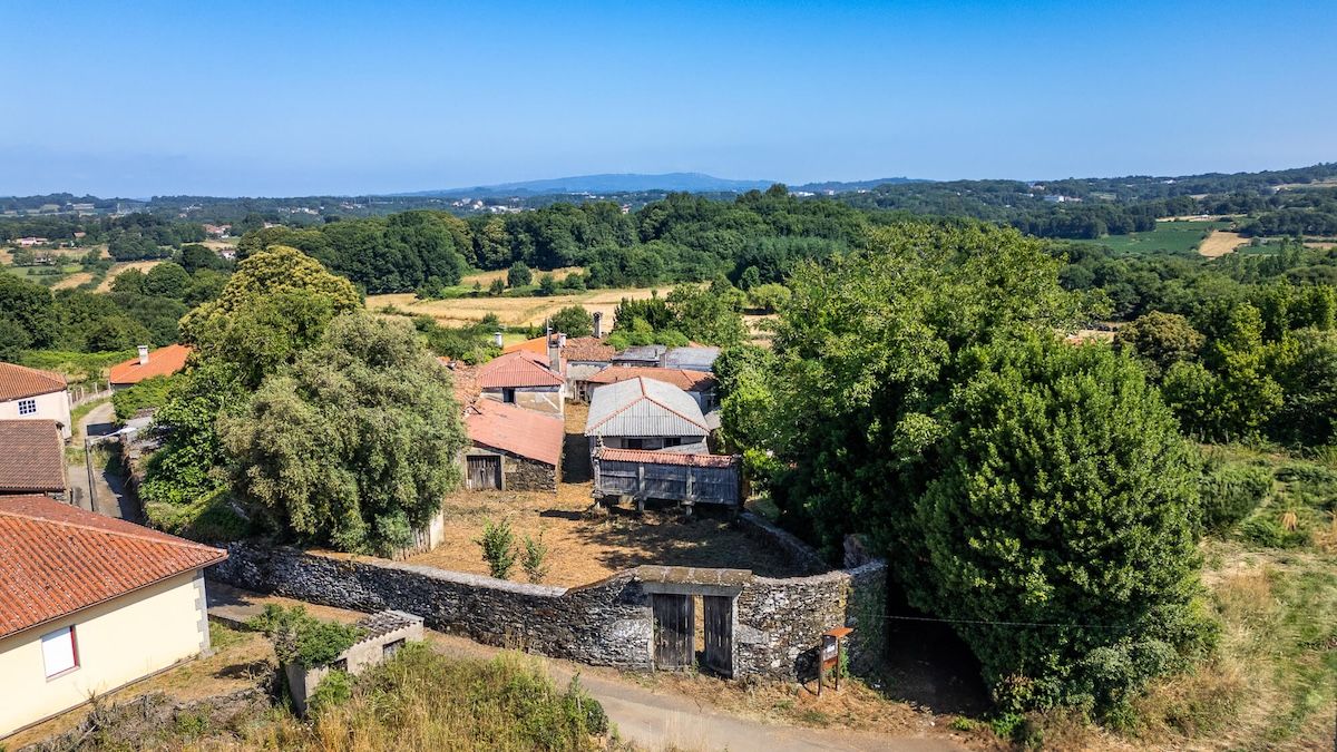 10. Lalin, Pontevedra (1).jpg