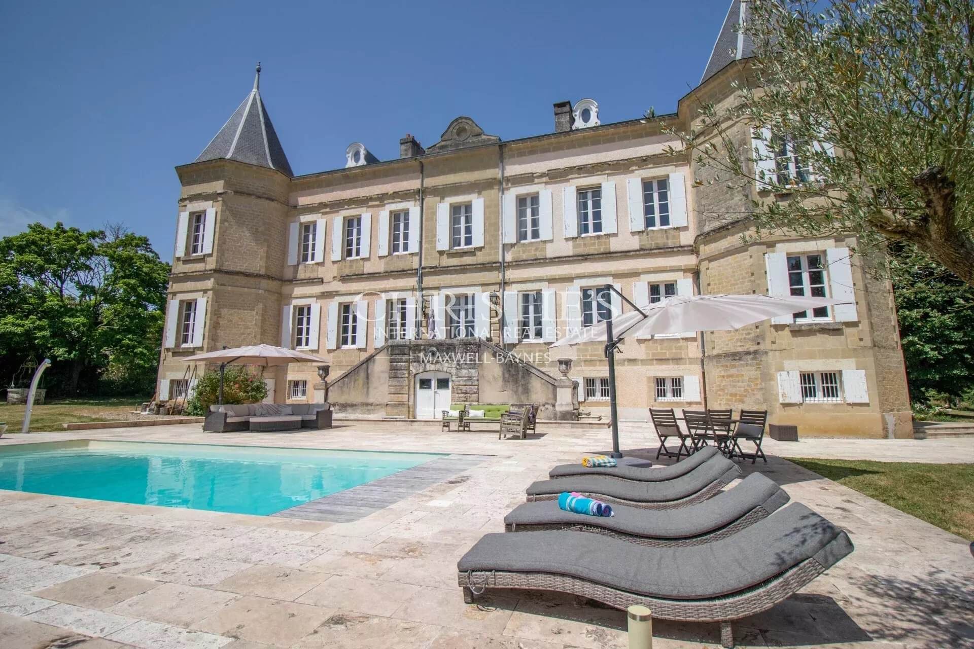 21. Country house in Lauzun, Lot-et-Garonne €1,700,000.jpg