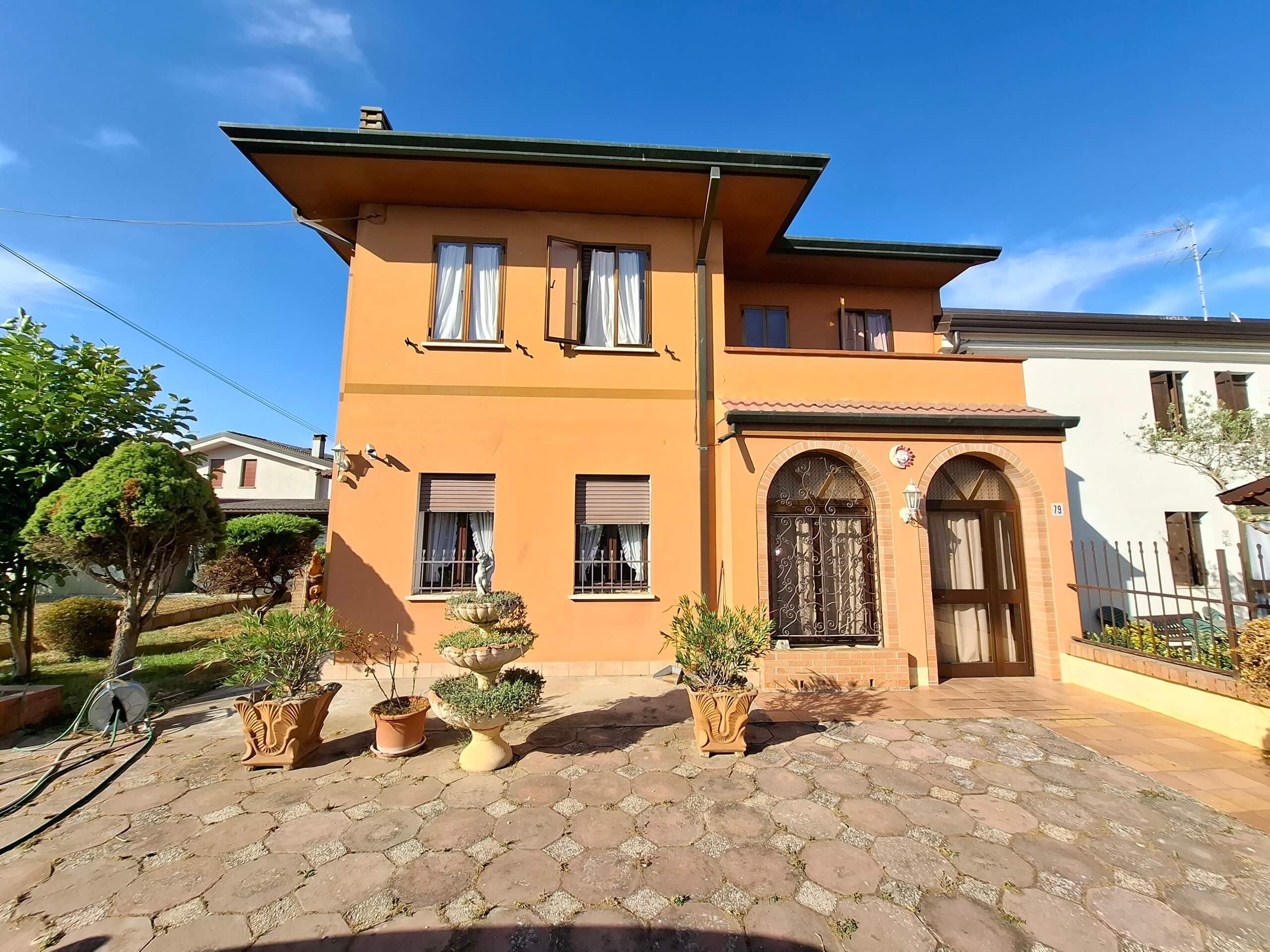 8. Villa in Rovigo, Rovigo €147,000.jpg