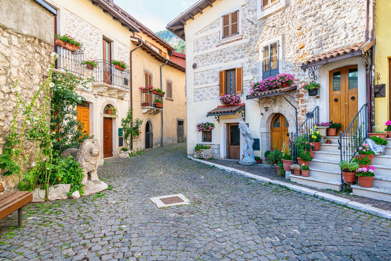Abruzzo houses, Italy hero.jpg