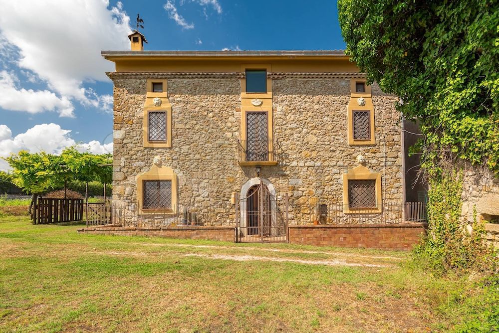 Country house in Arce, Frosinone €250,000.jpg