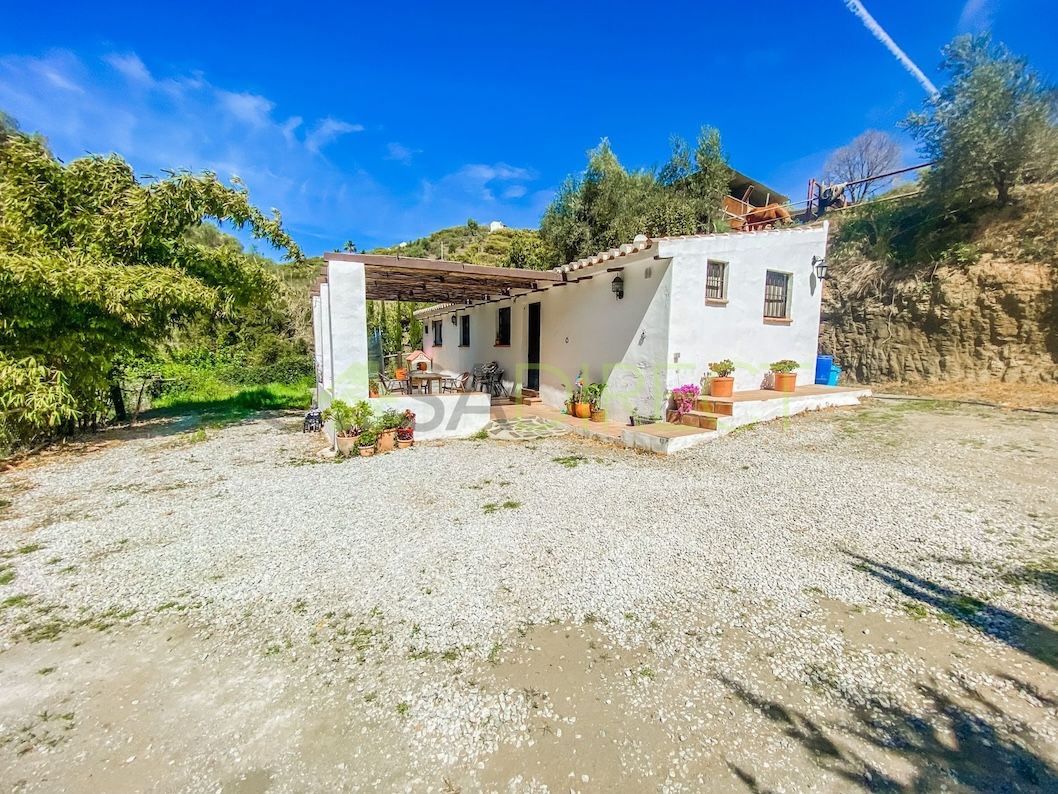 Country house in Frigiliana, Malaga €336,000.jpg