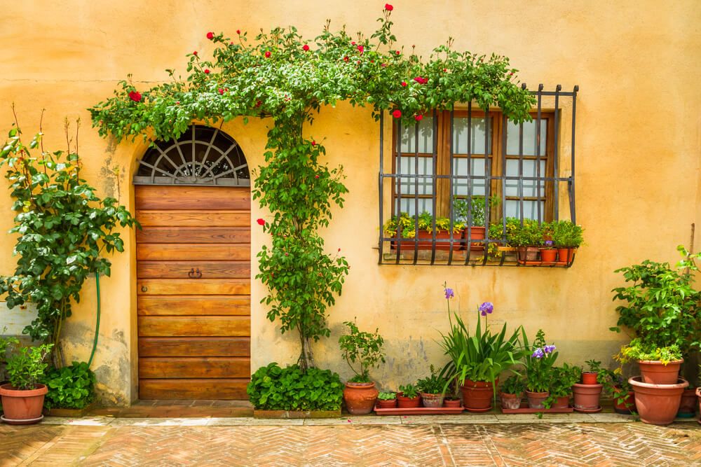 Italy door hero.jpg