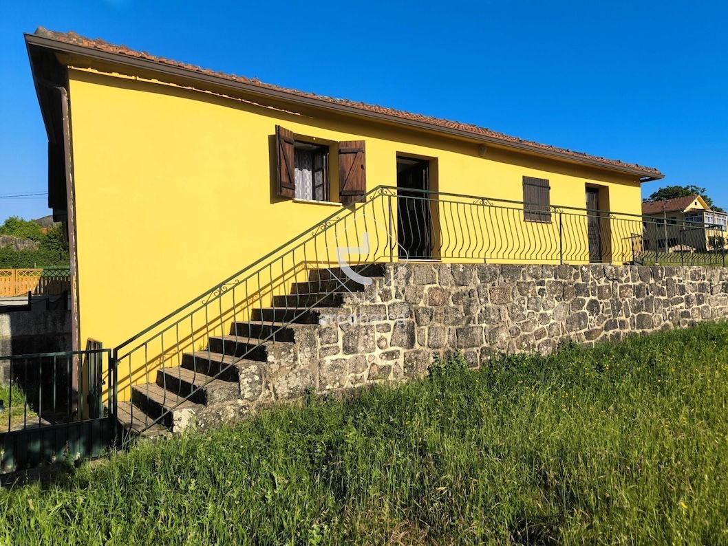 Paredes de Coura, Viana do Castelo €140,000.jpg