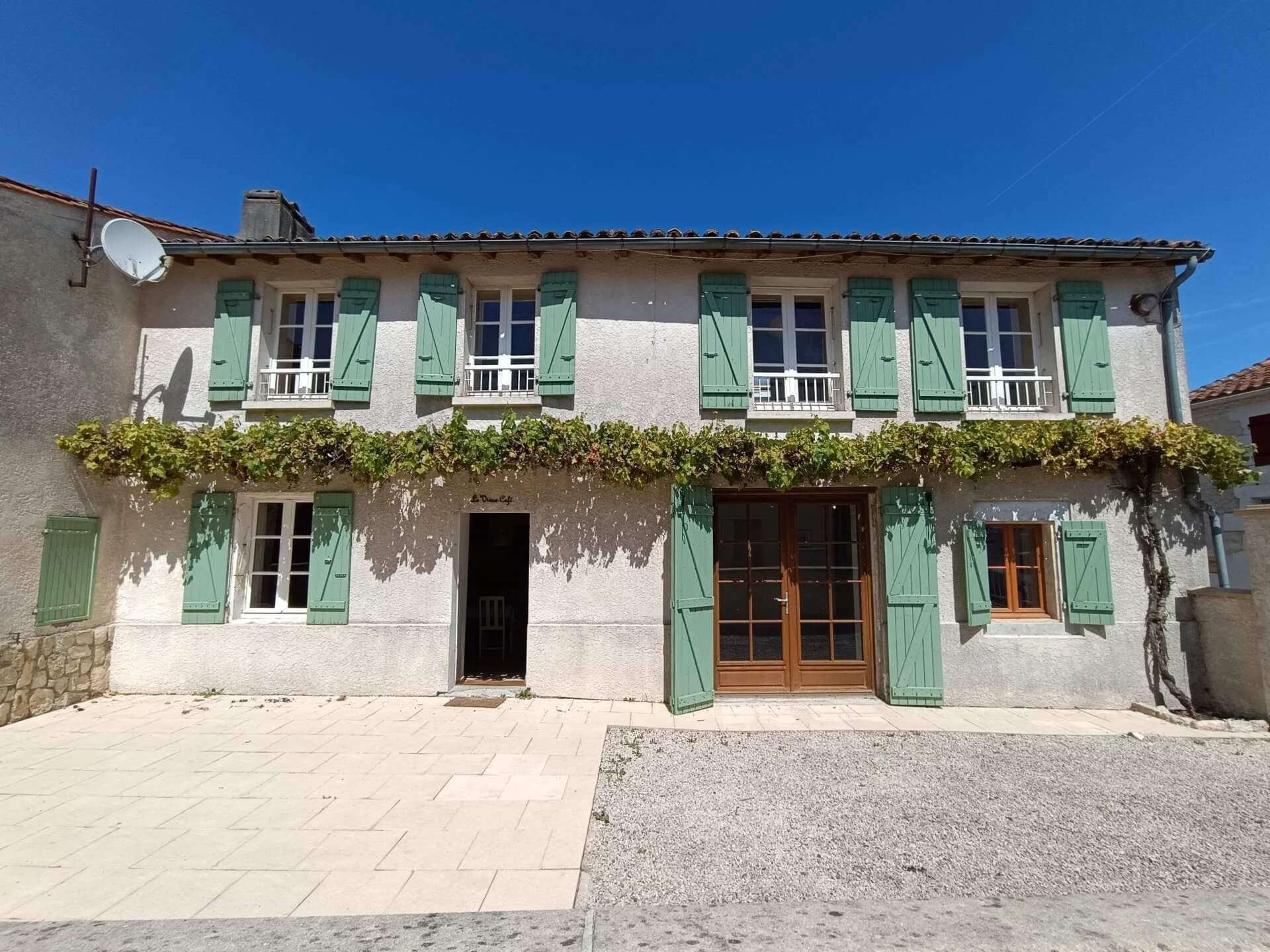 Saint-Jean-d'Angely, Charente-Maritime (1).jpg