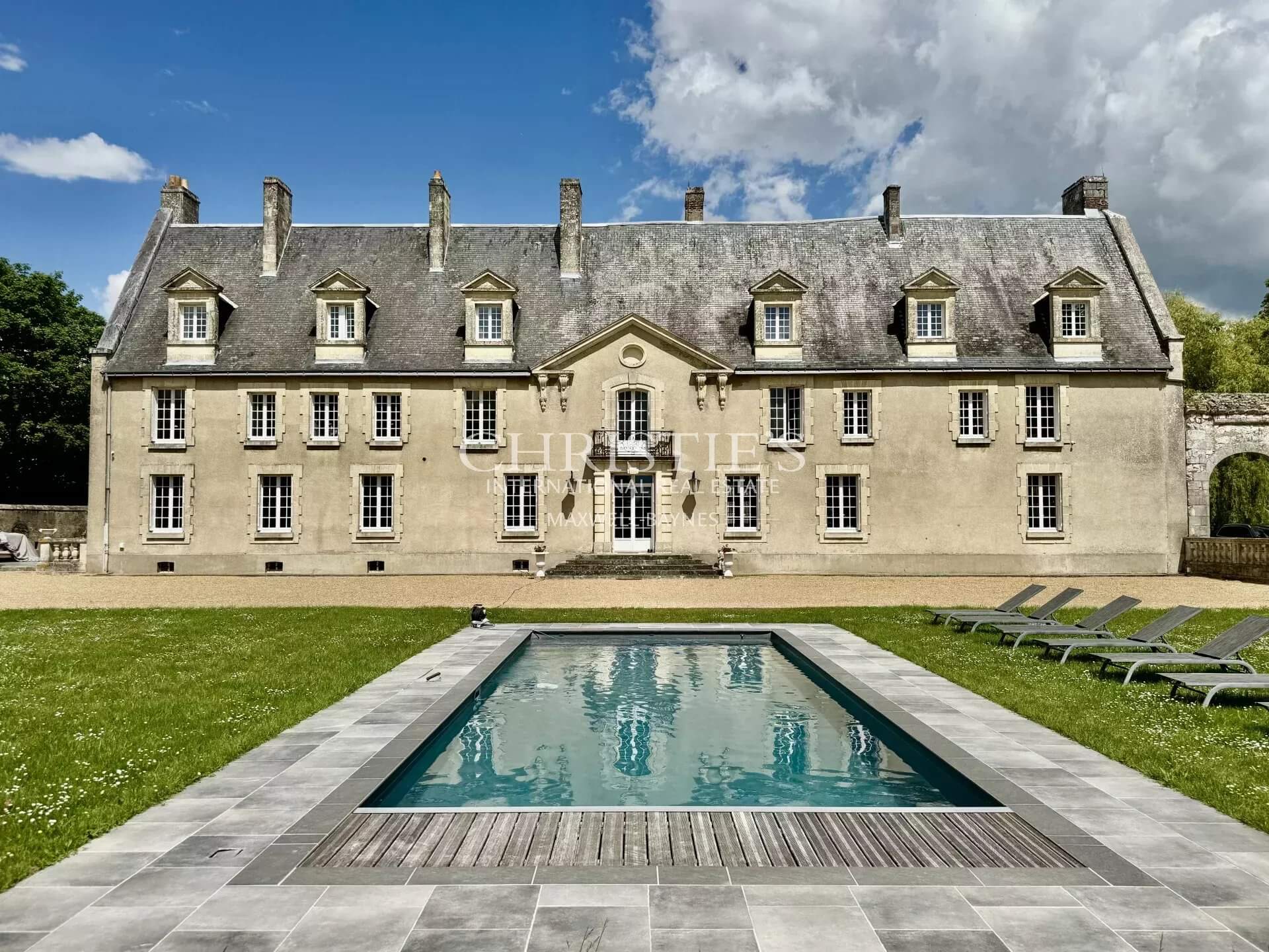 Tours, Indre-et-Loire (1).jpg