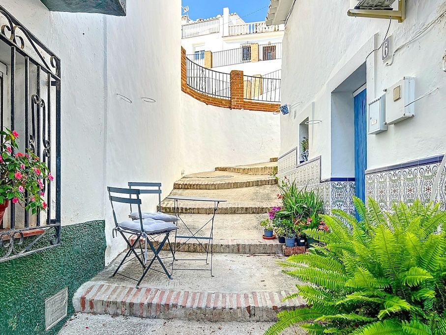 Town house in Canillas De Aceituno, Malaga €75,000.jpg