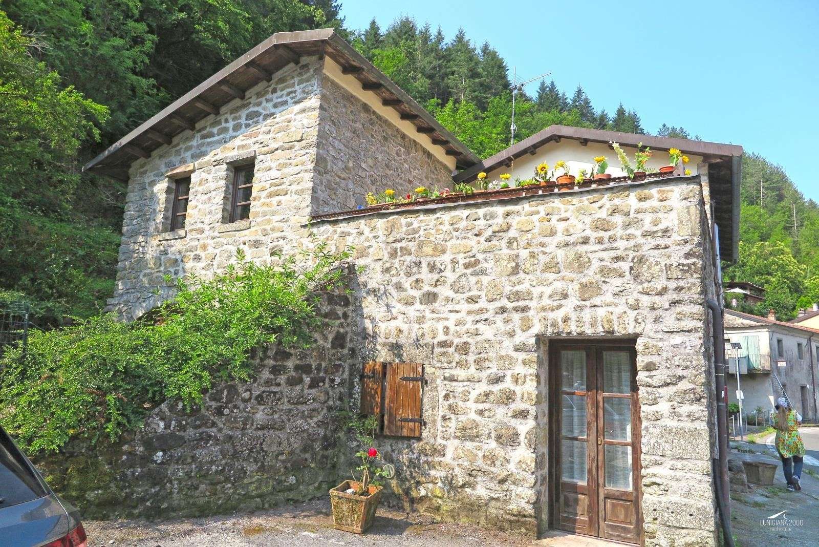 Villa in Fivizzano, Massa and Carrara €185,000.jpg