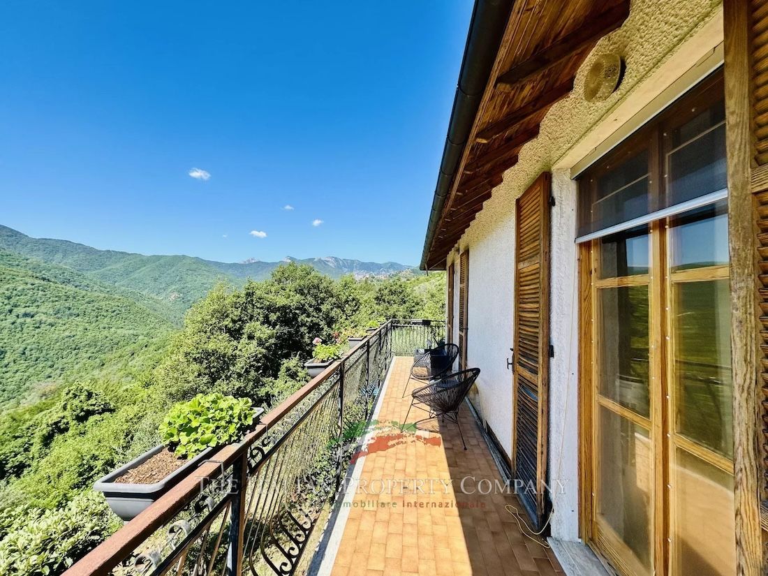 Villa in Molini di Triora, Imperia €225,000.jpg