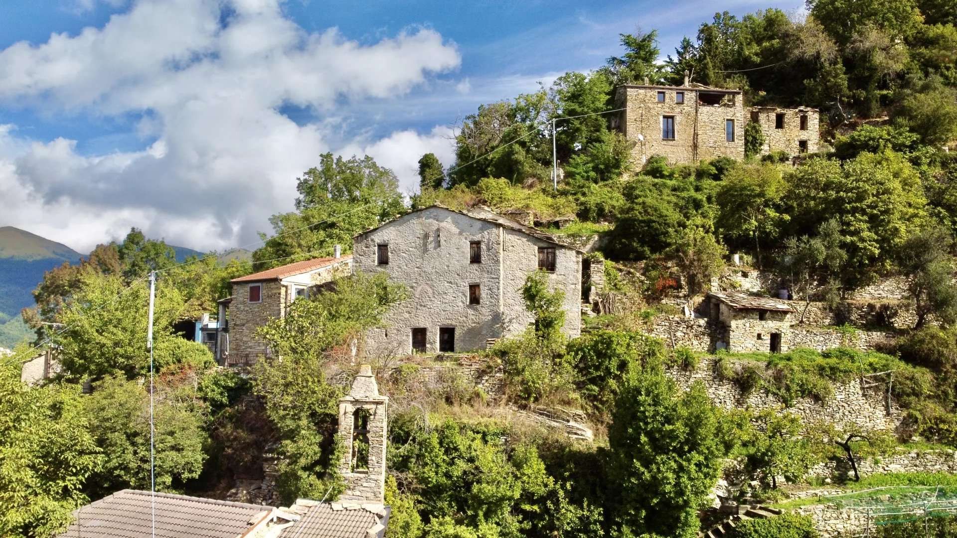 Villa in Montalto Carpasio, Imperia €85,000.jpg