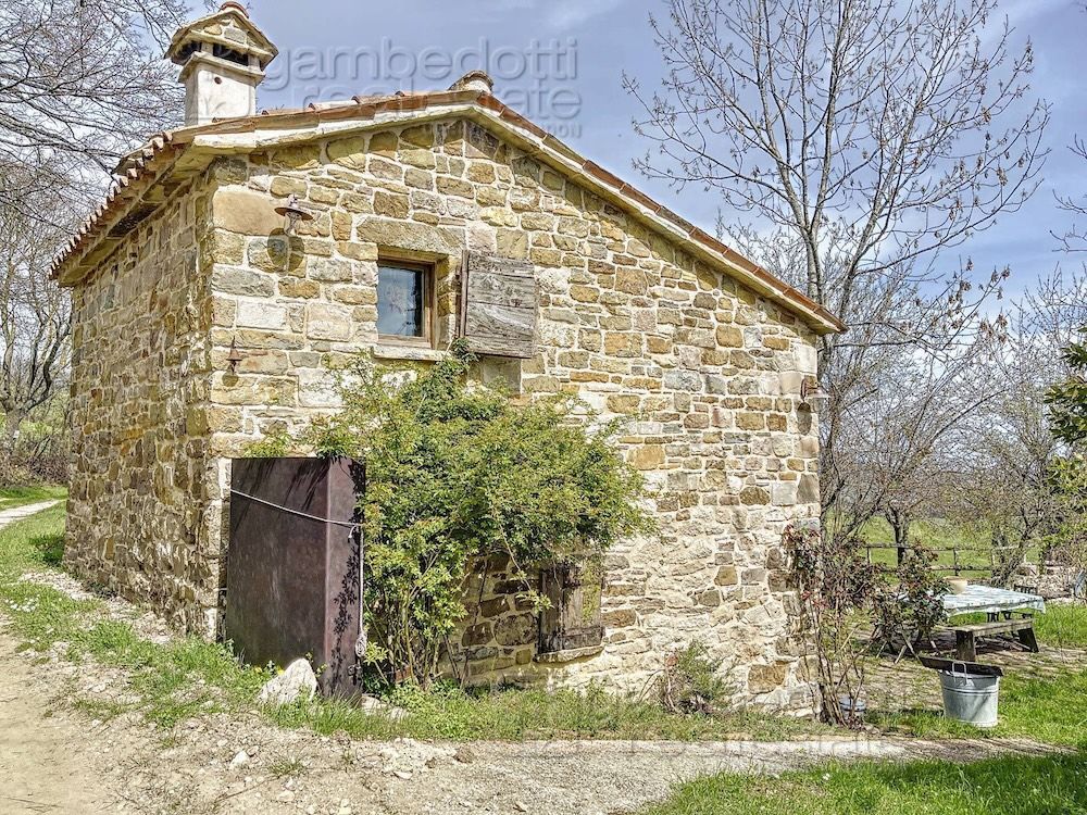 Villa in Montecopiolo, Rimini €135,000.jpg