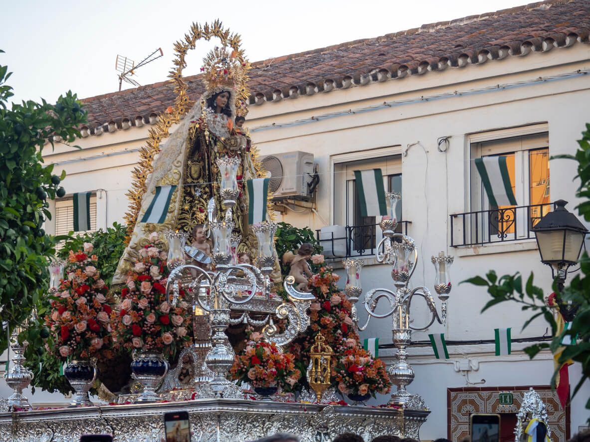 Virgen del Carmen in procession through the streets of Fuengirola.jpg