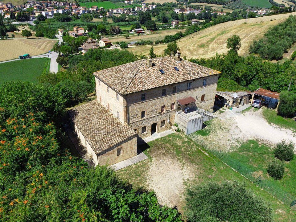 Fermo_fermo_1.jpg